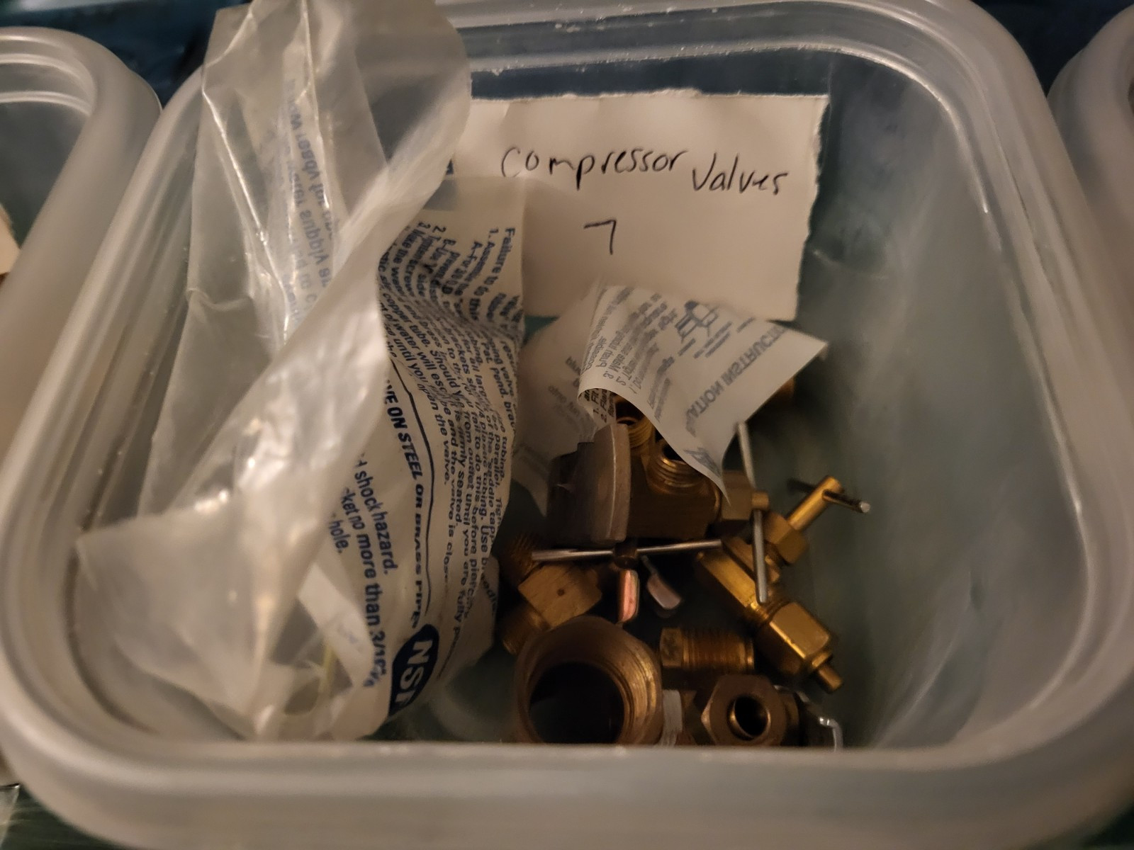 HUGE LOT OF BRASS FITTINGS, CONNECTORS FEW PLASTIC, IRON OVER 340 PIECES 24LBS