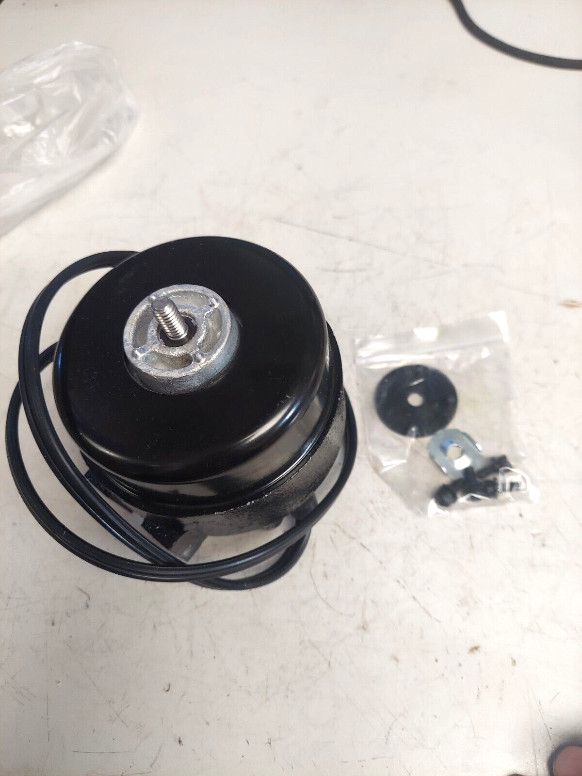 Packard PRO L5411 Unit Bearing Motor 9-Watts, 1550-RPM, 115-Volts, 0.62-Amps