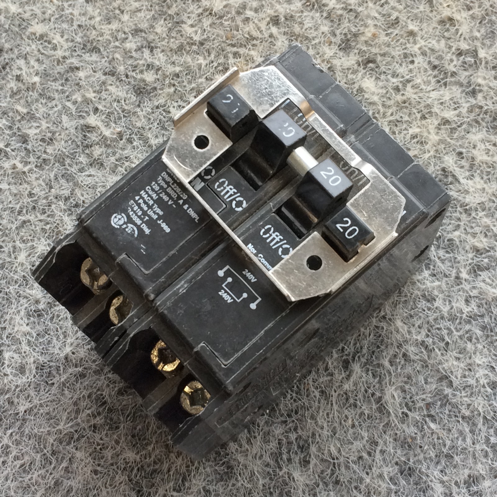 Eaton BR420 Plug-On Mount Type BR Circuit Breaker 4-Pole 20 Amp 120/240 Volt AC