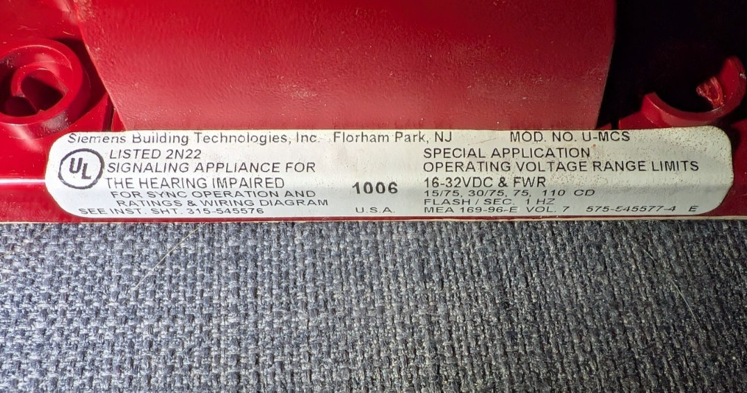 Siemens U-MCS Fire Alarm Strobe – Used But Functional