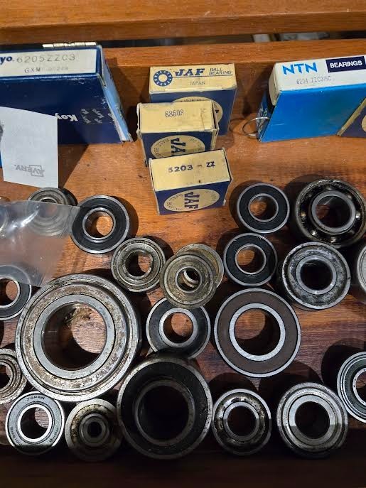 Mixed LOT 66 Bearings BROWN SHARPE VINTAGE WOOD BOX (35 NIB) (31 LOOSE) NEW $149
