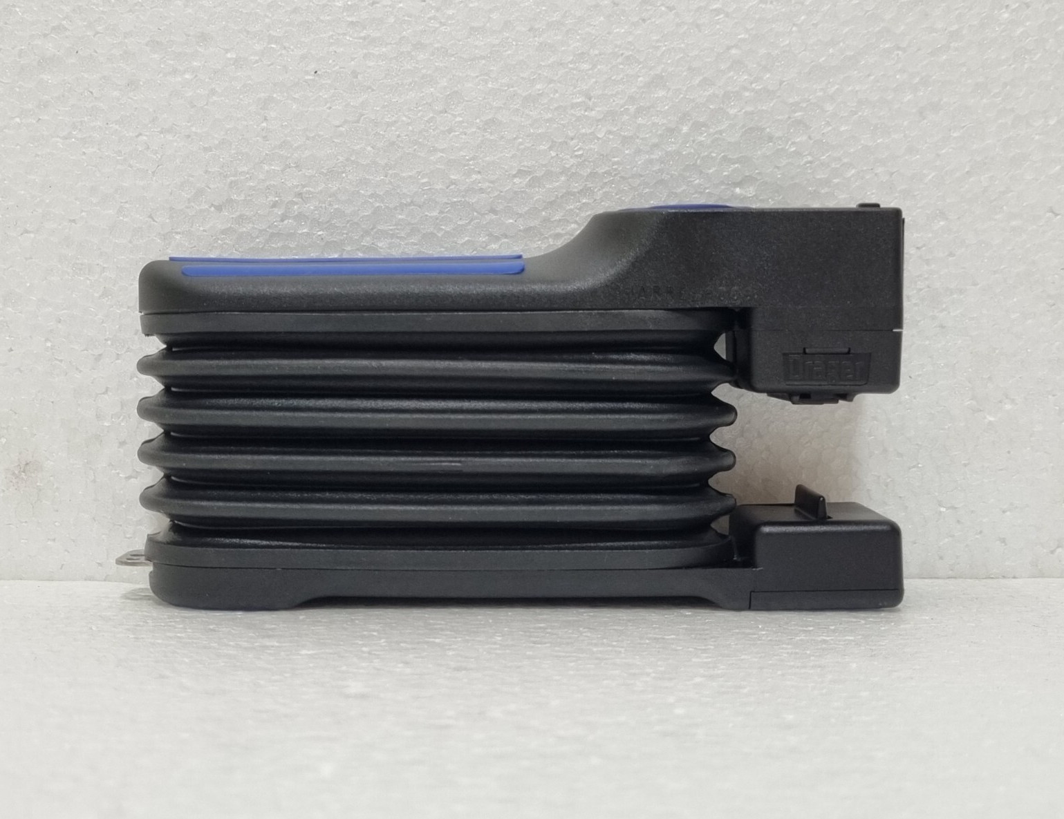DRAGER ACCURO GAS DETECTOR PUMP 6400000, WITH TUBE OPNER AND EXTENSION HOSE