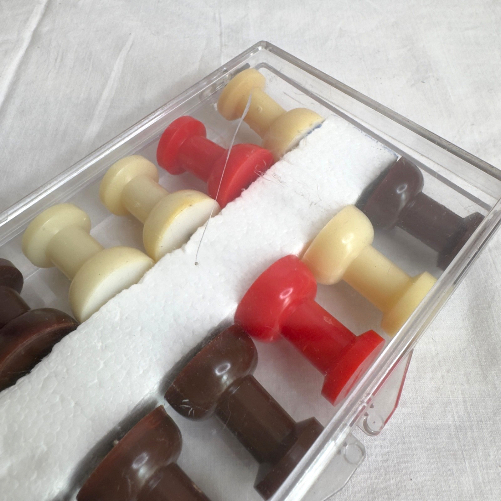 MCM Pop-Art LARGE 2″ PUSH-PINS Red BROWN White HONG KONG Retro OFFICE Supplies