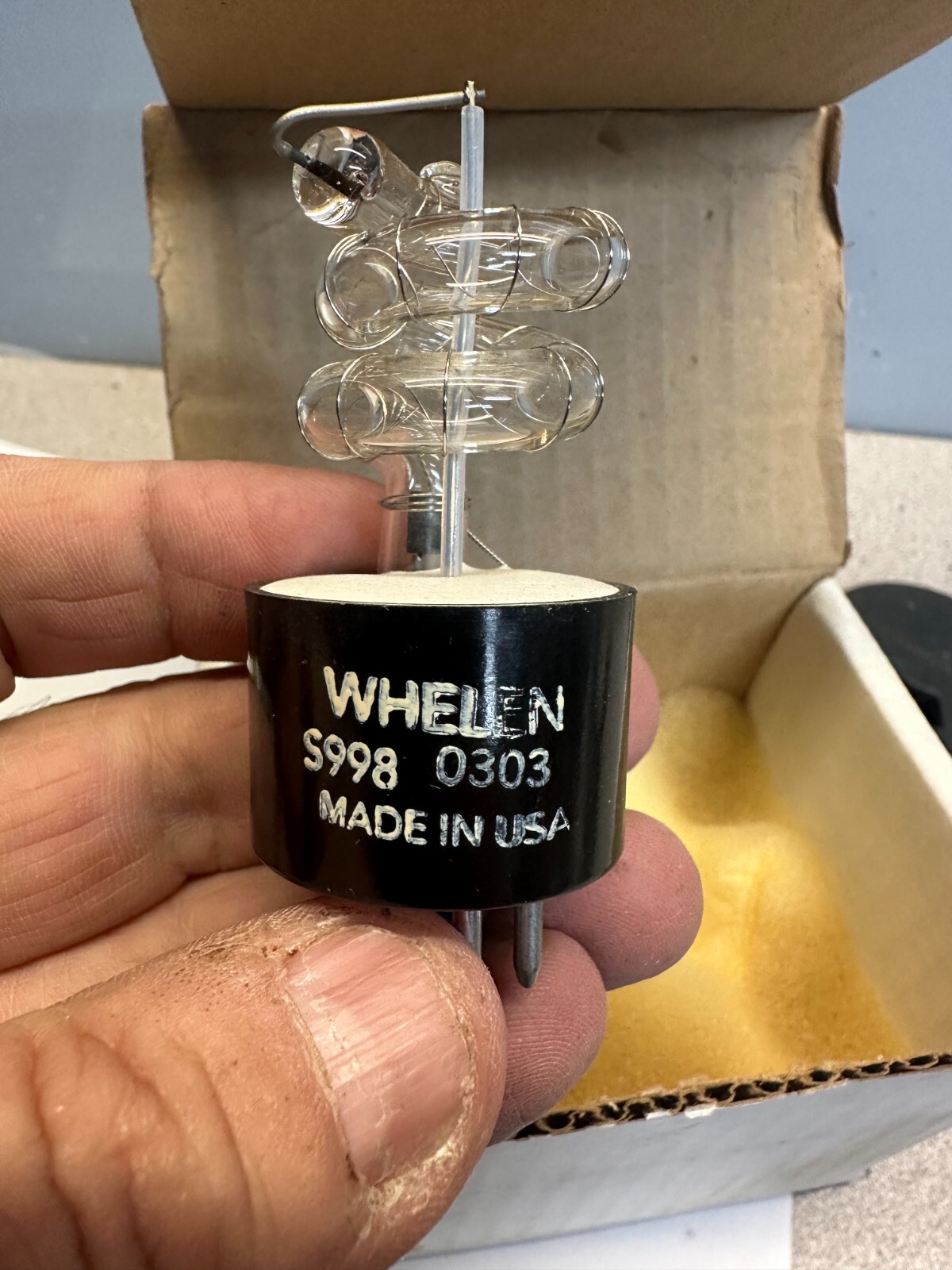 WHELEN S-999 STROBE BEACON FLASH TUBE 02-0311774-00, NEW FREE SHIPPING