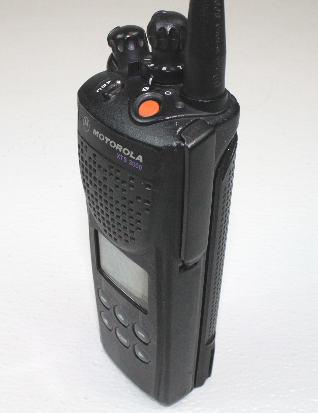 Motorola XTS3000 Model 2 VHF (136-174MHz) Portable Radio