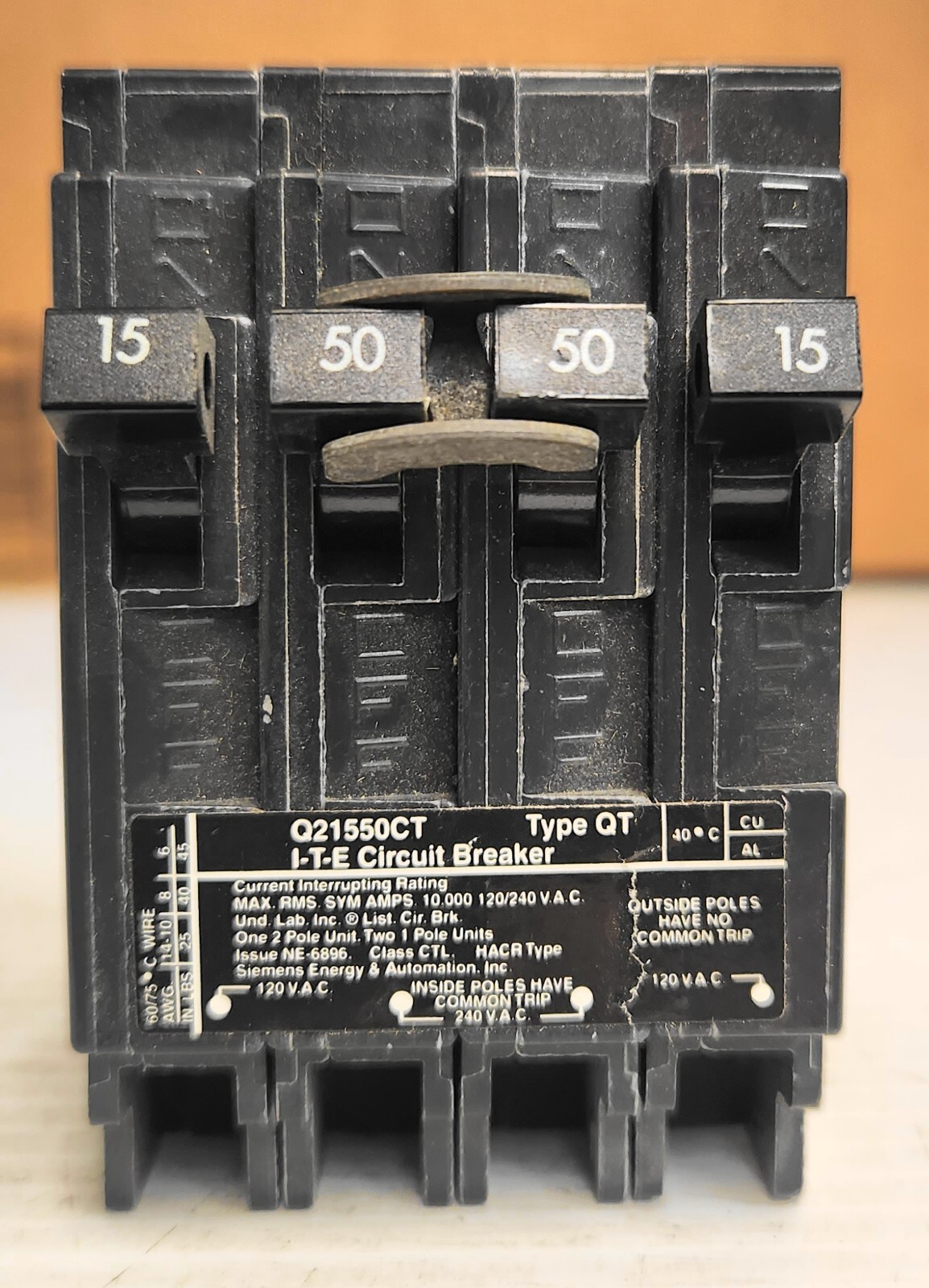 Siemens Q21550CT Circuit Breaker 4P 15-50A Type QT CU/AL 120/240VAC