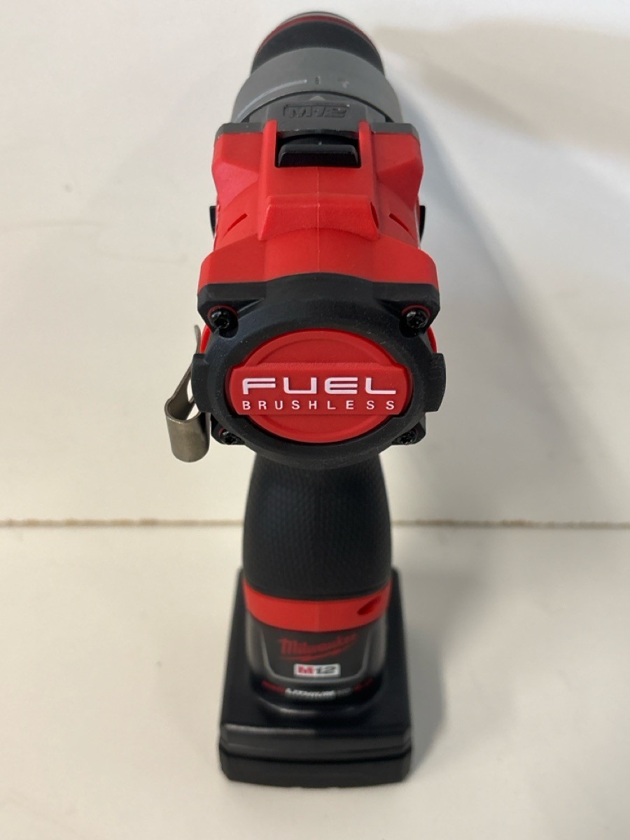 MILWAUKEE TOOLS 3404-20 1/2″ FUEL DRILL WITH XC4.0 BATTERY AND CHARG (P18027869)