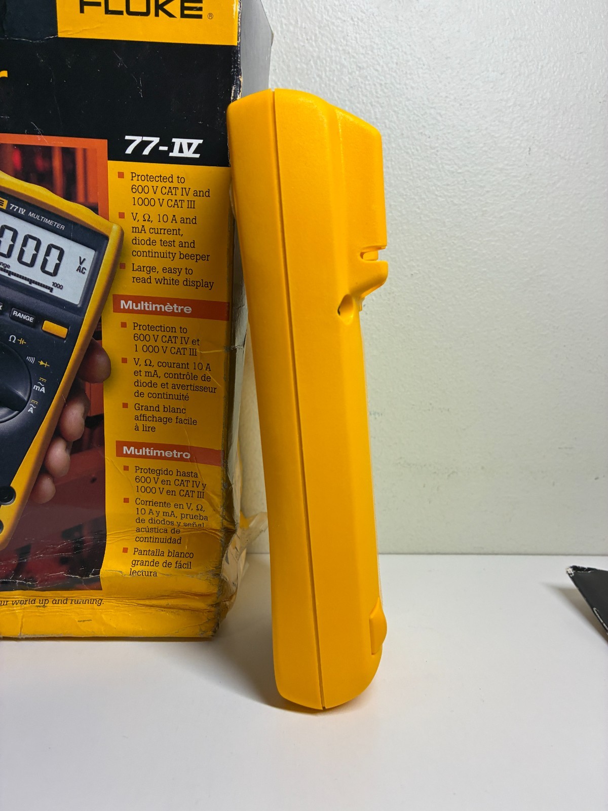BRAND NEW Fluke 77-IV ACIDC Digital Multimeter 1000V, Auto/Manual ranging.