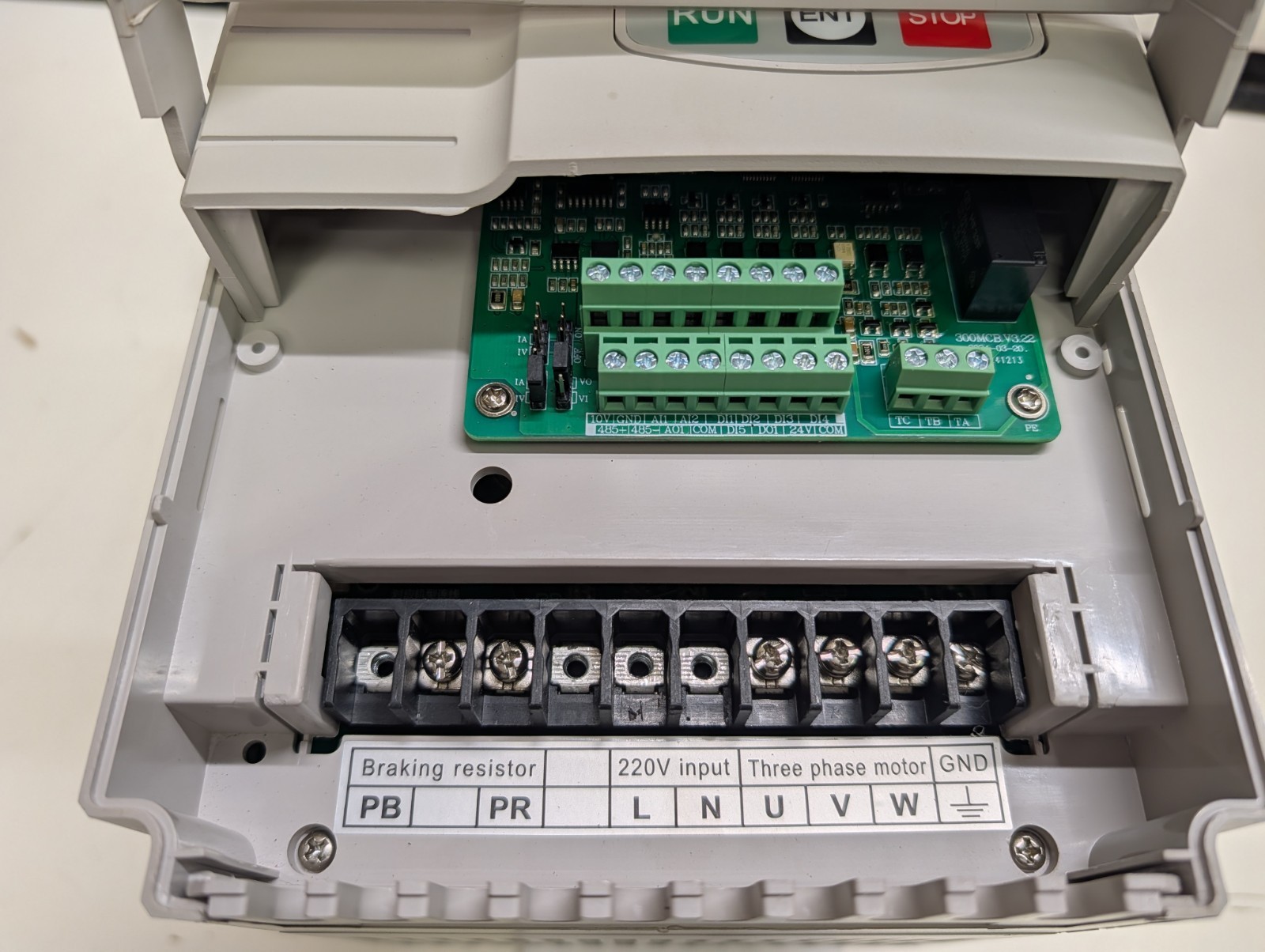 7.5KW 10HP Variable Frequency Drive VFD for 3-Phase Motor Speed Control