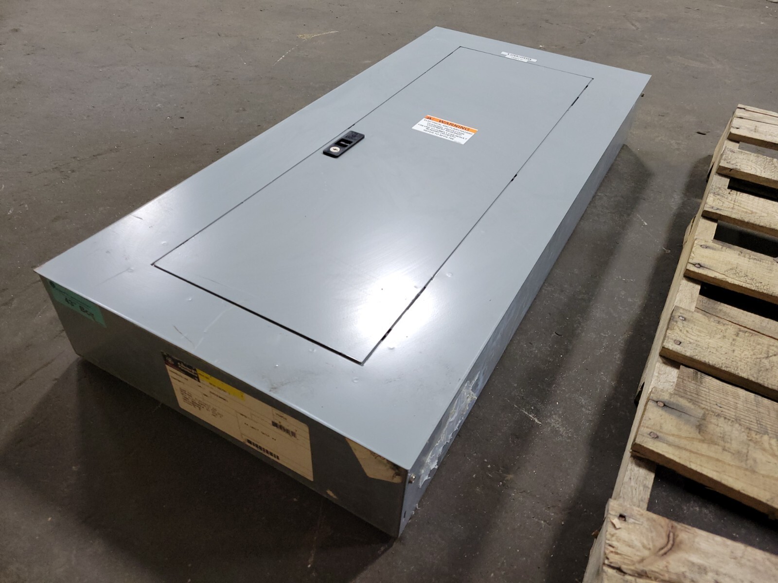 GE AQF3422MBX AXB7 A Series II Panelboard A Series II Panelboard 225 A 208Y/120V