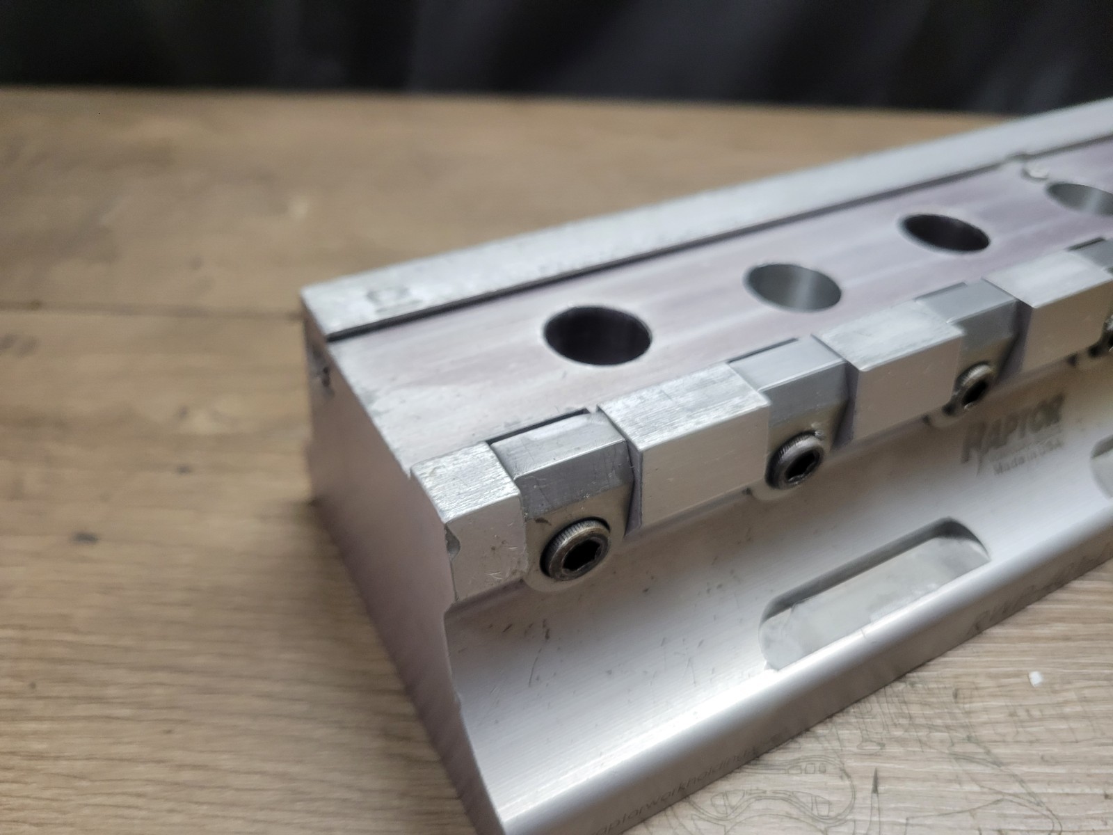 RAPTOR RWP-401-11 ALUMINUM 1.5” DOVETAIL FIXTURE 11.0 x 4.40 x 3.0 5TH AXIS VISE