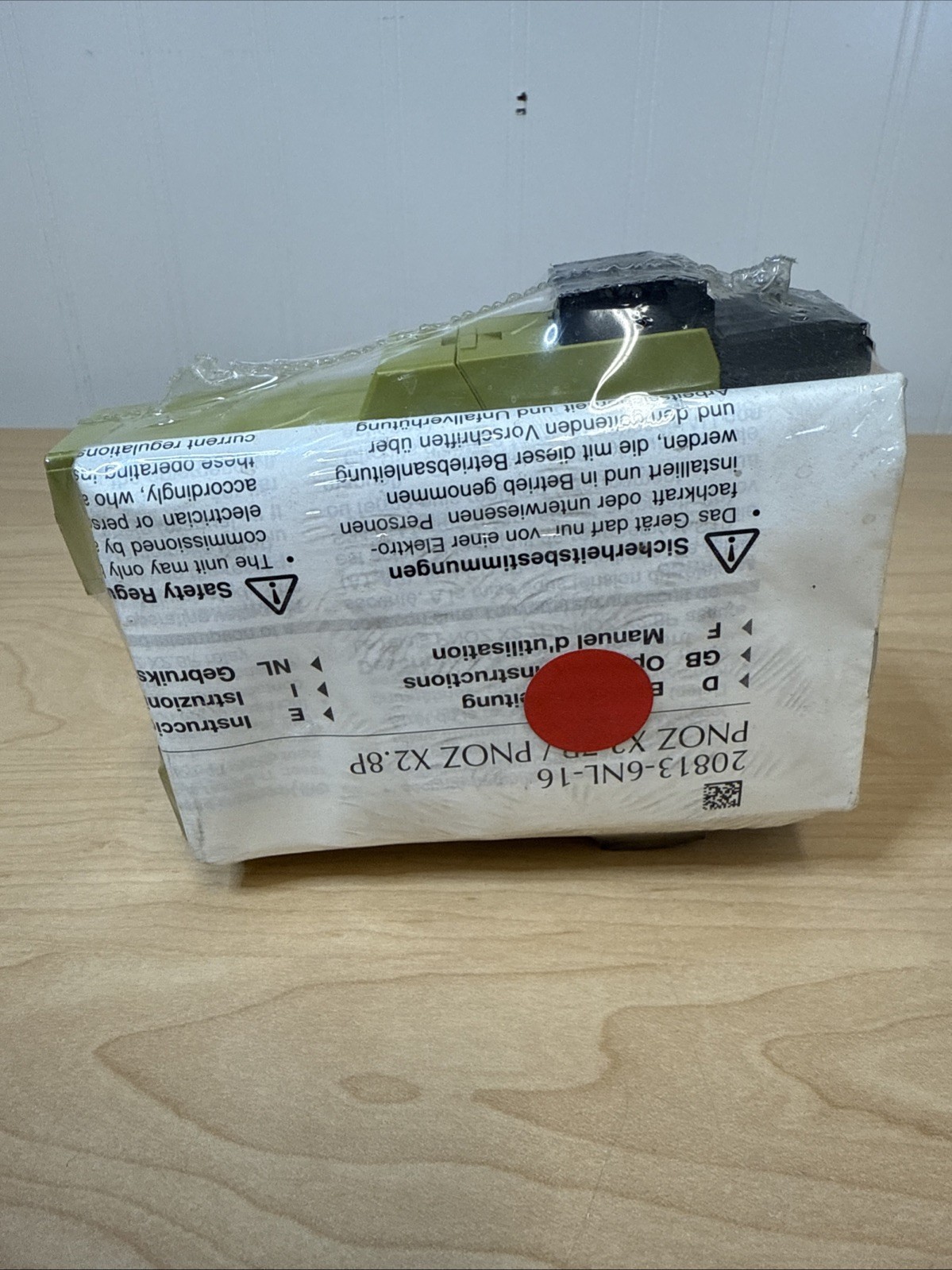 NEW! PILZ 787301 PNOZ X2.8P C Safety Relay