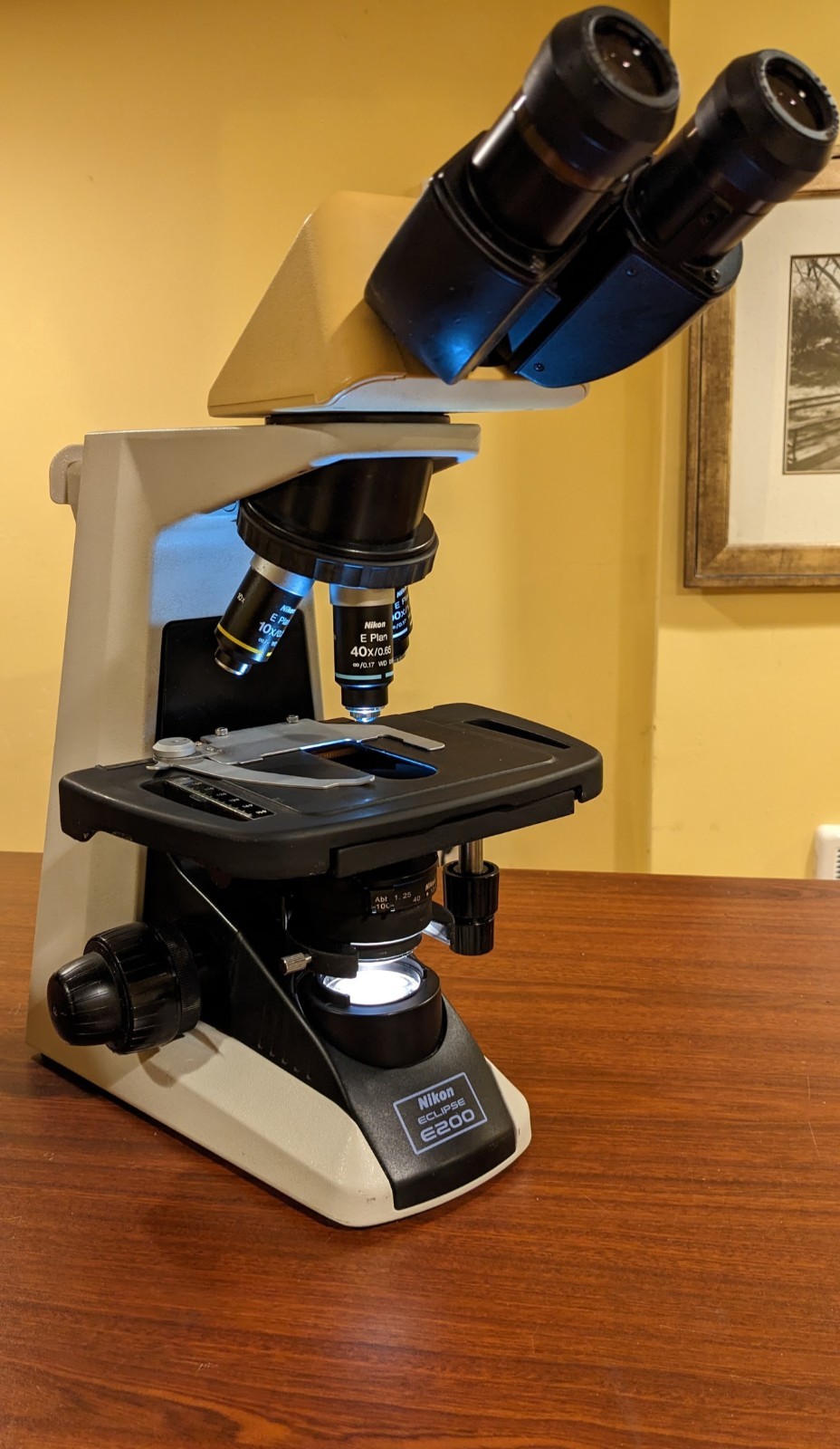 Nikon E200 Eclipse Microscope With Four(4) Objectives 4X, 10X, 40X, 100X