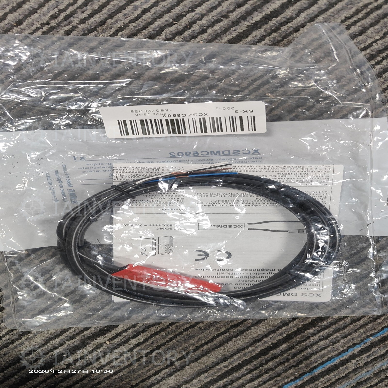 1 Piece New Schneider XCSZC5902 With Warranty