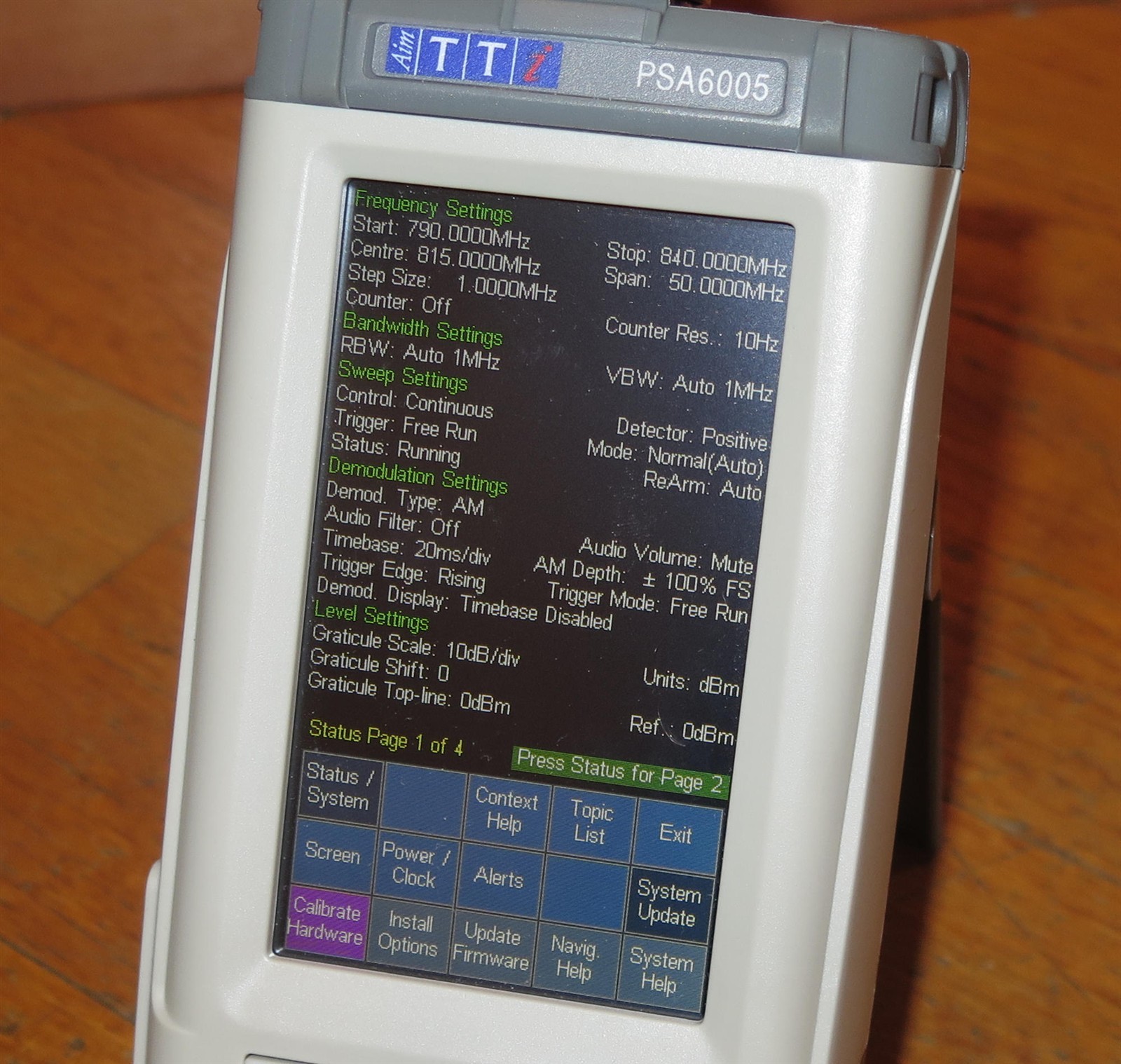 AIM TTI PSA6005 6GHz Handheld RF Spectrum Analyzer Kit with U02 Option Pack