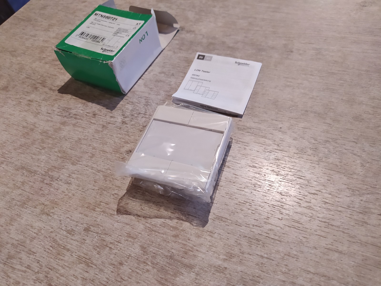 SCHNEIDER ELECTRIC LON ARTEC PUSH-BUTTON 2-GANG MTN880721 [NEW]