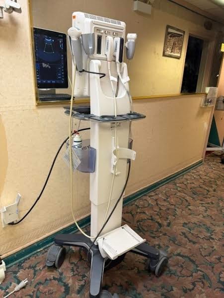 MINDRAY TE 7 ultrasound with two probes