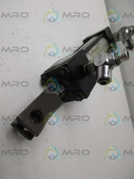 TRD 1.5 x 3.0 PNEUMATIC CYLINDER UNMP