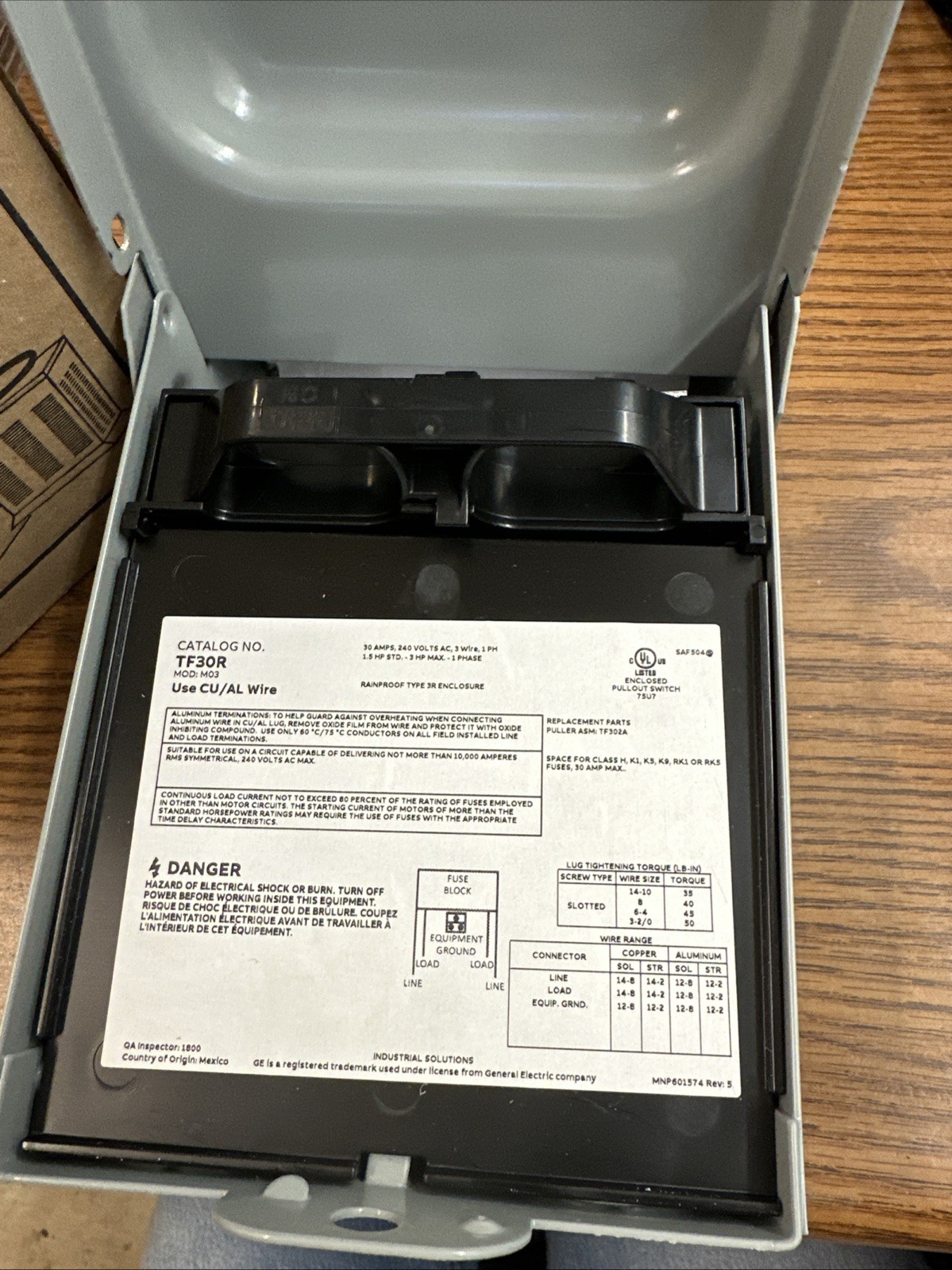 GE Air Conditioner Disconnect 30 Amp, TF30RCP Fusible