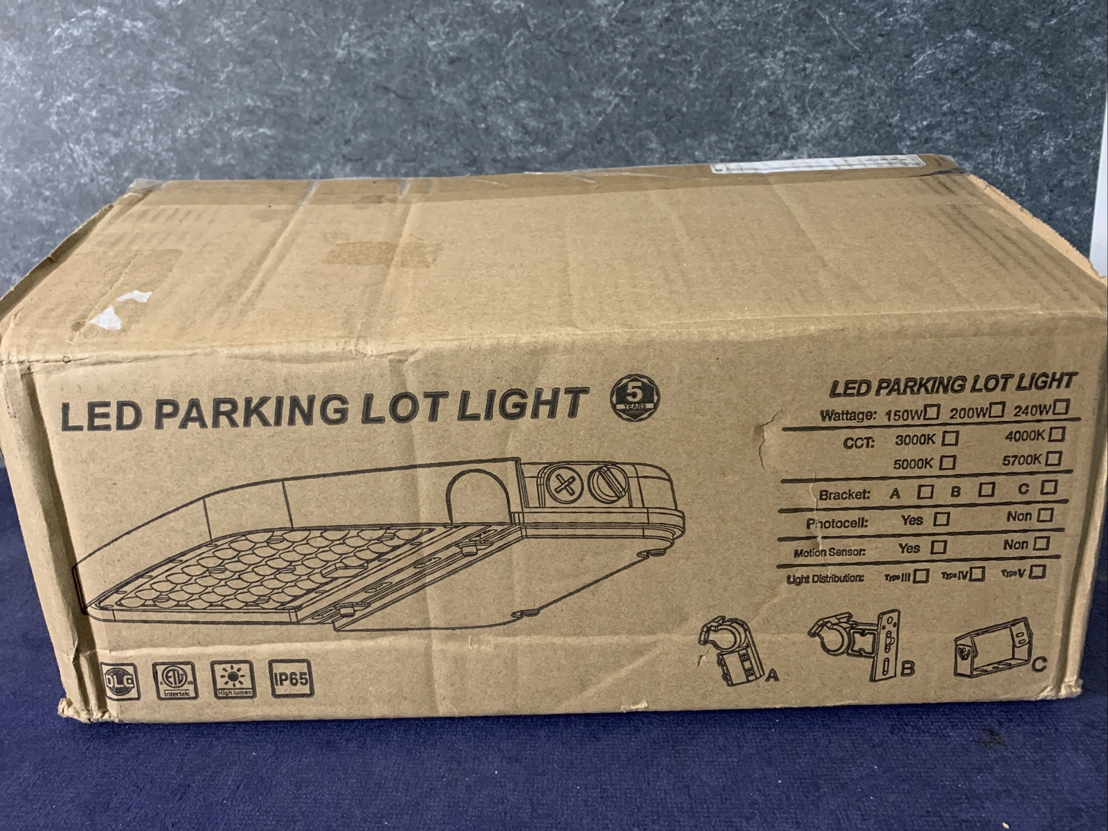 Xbuyee 200W LED Parking Lot Light with Photocell, Dimmable LED 200.0 Watts
