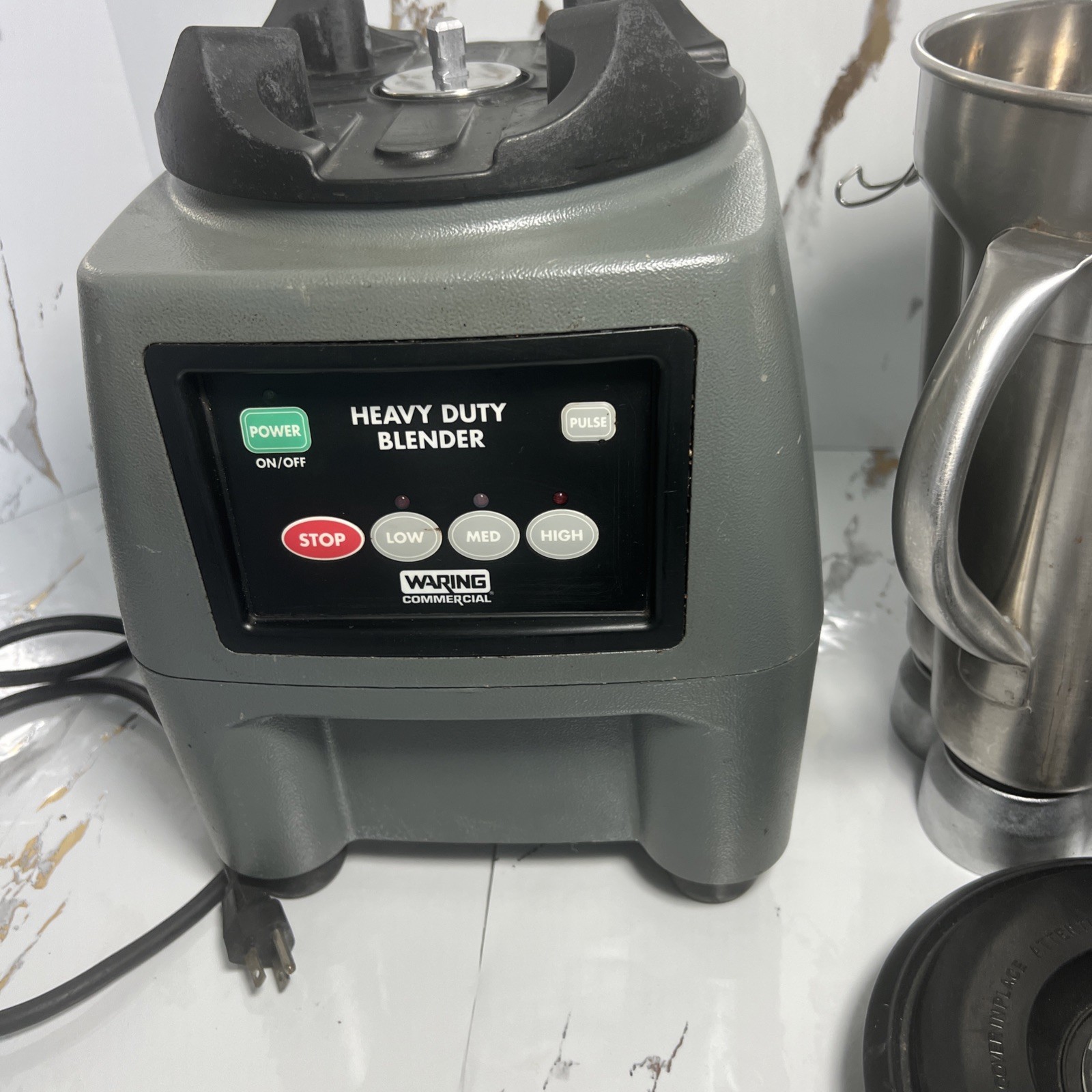 Waring CB 15 Heavy Duty One Gallon 3.75HP 3-Speed Commercial Blender