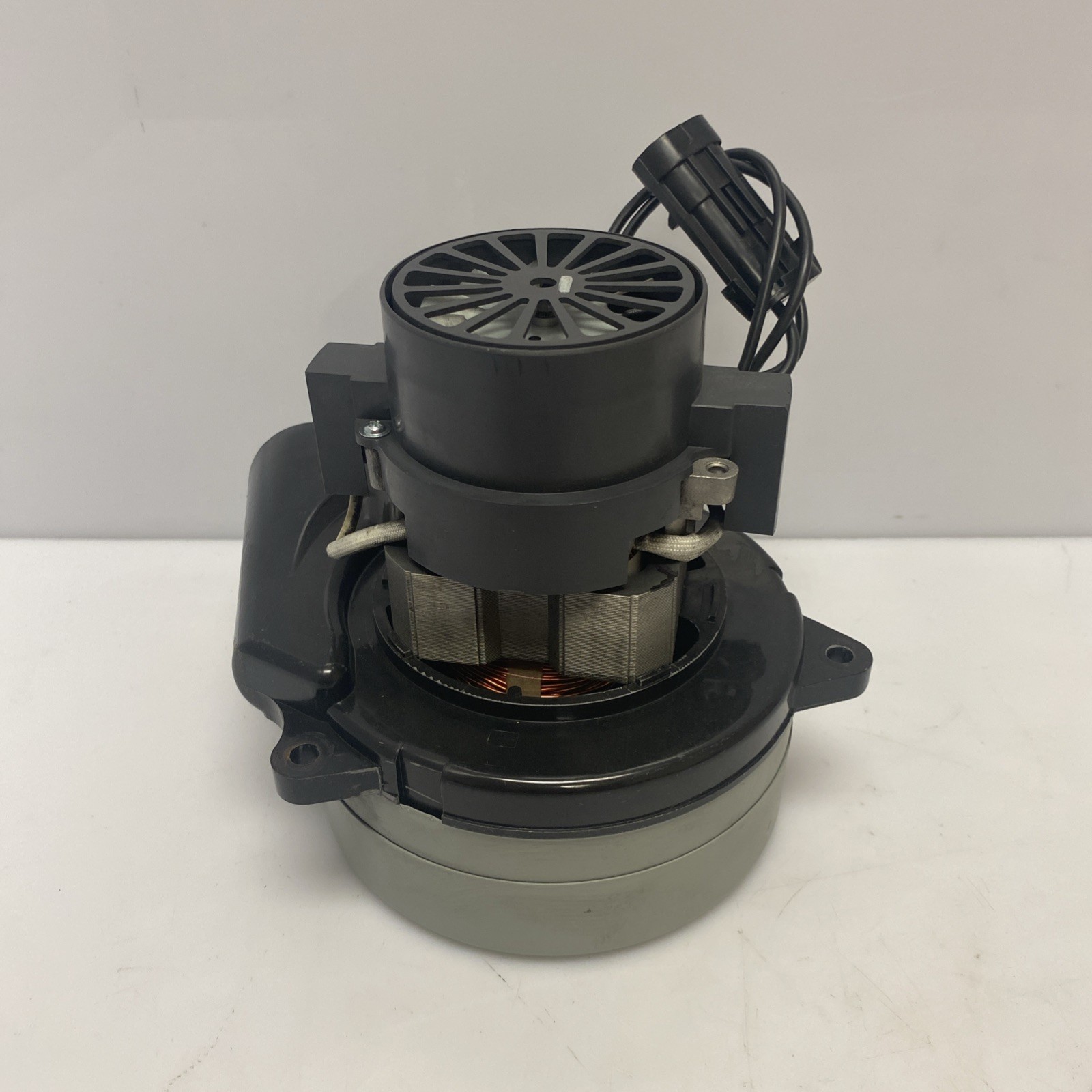 Windsor Karcher Chariot 2 iVac 24 CVC24 Vac Motor 36Vdc 2St Td 86012210