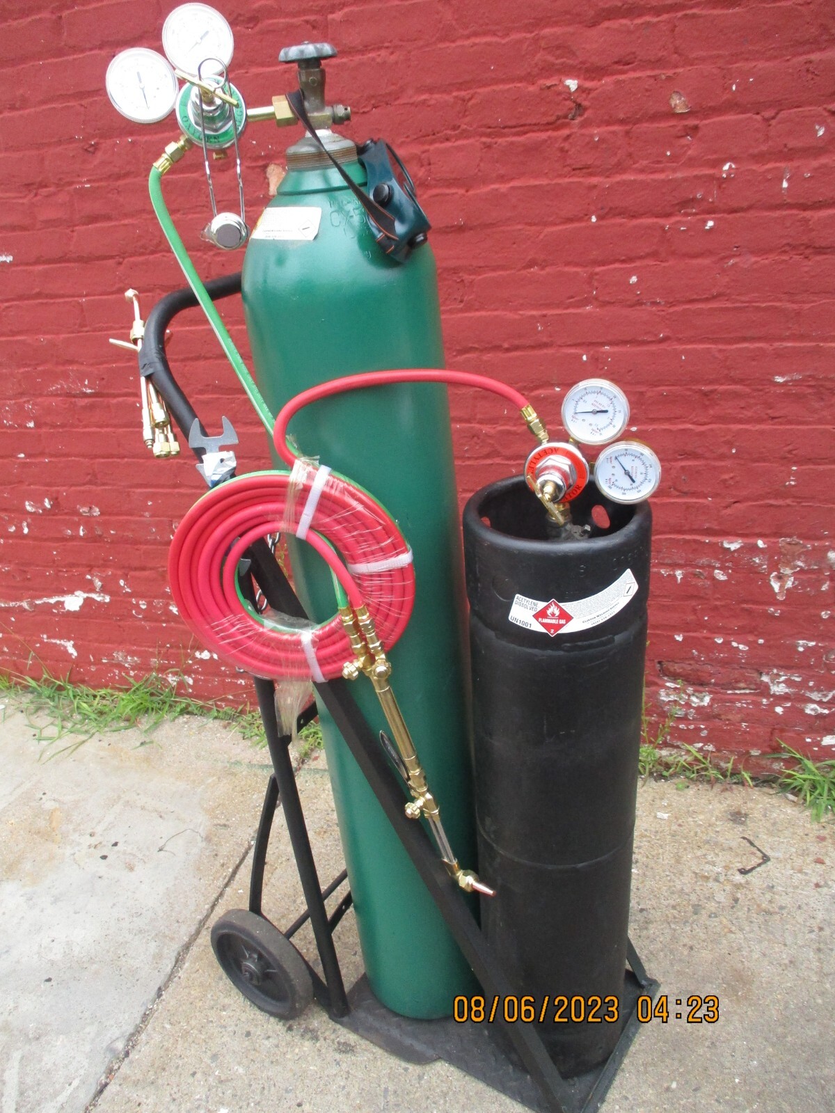 WELDING/CUTTING SET LARGE OXYGEN & ACETYLENE TANKS-CART-TORCH-GAUGES HOSE
