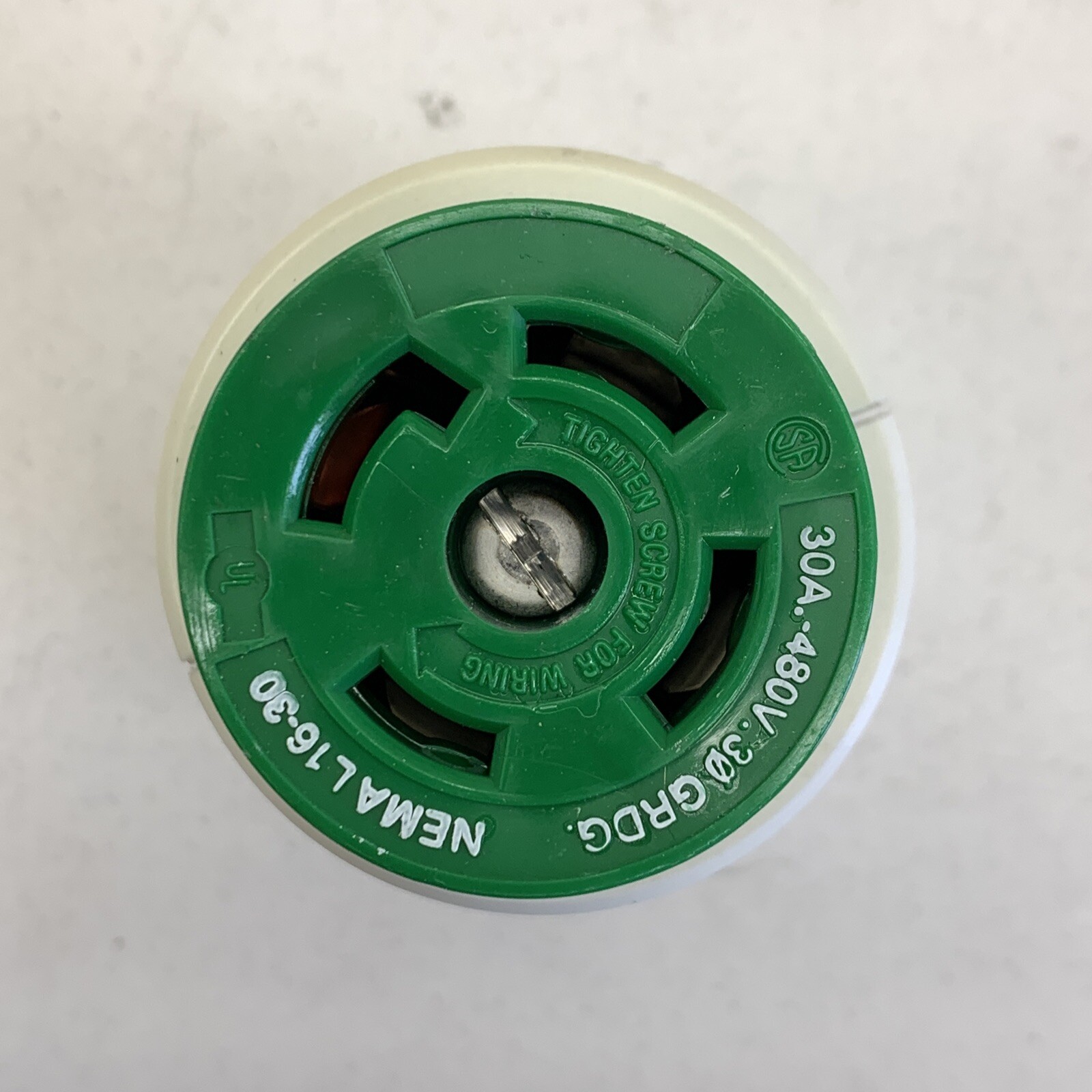 Leviton 71630-C Nylon Locking Female Cord End Connector 30A 480V 3Ph NEMA L16-30