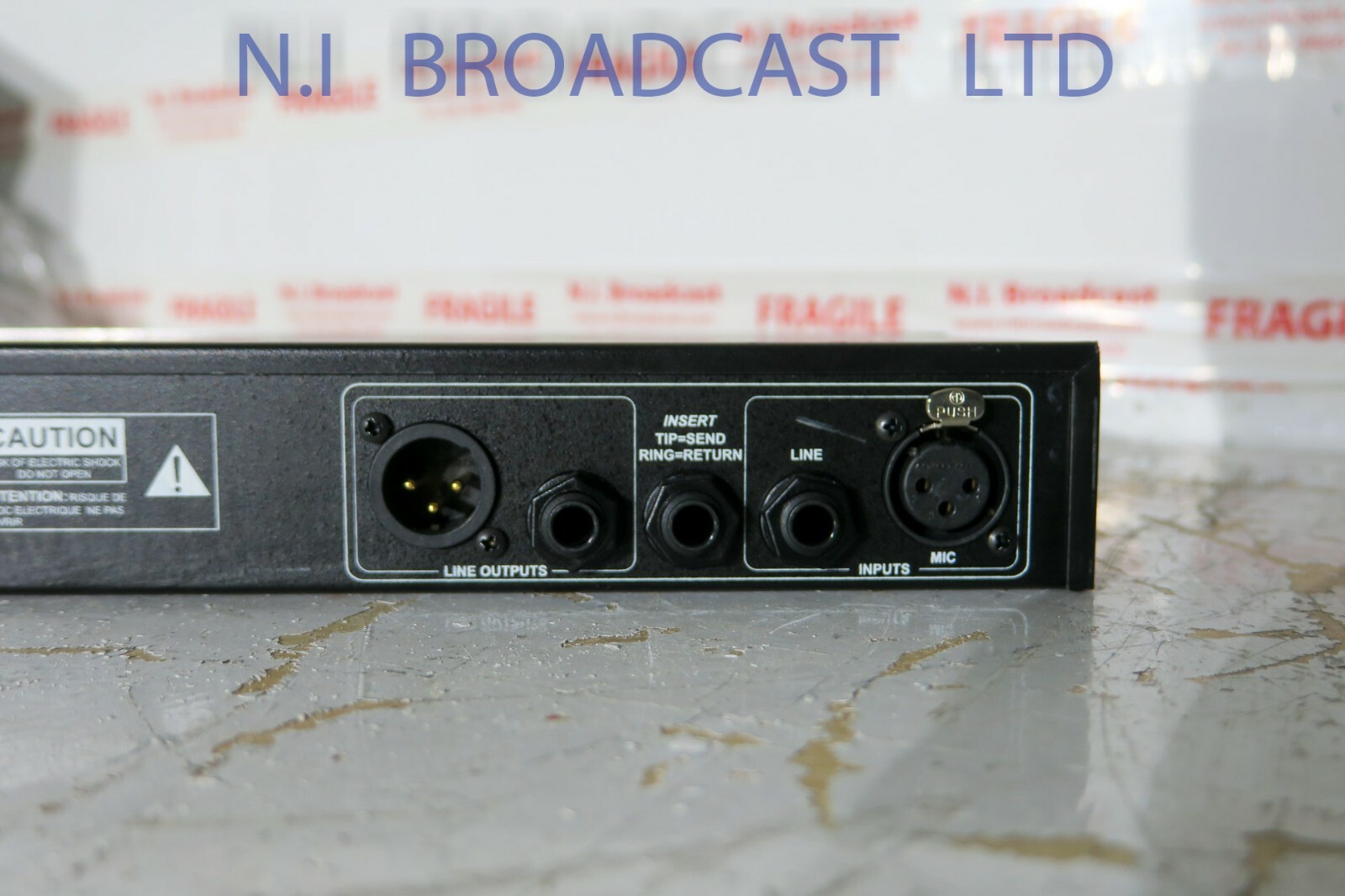 Dbx 376 tube channel strip with analog and digital outputs