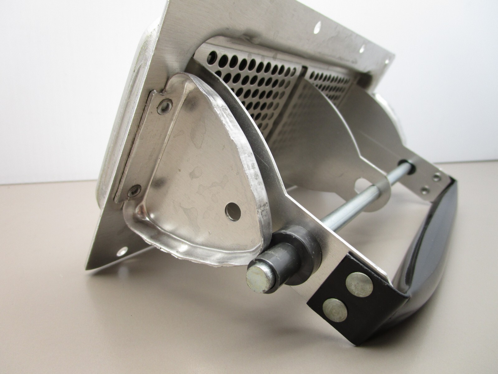 New Flyer 022522 Vent Lower Drivers Side 9″ x 5″