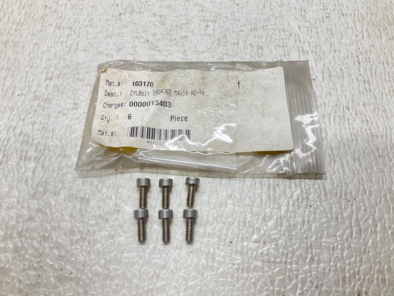 AW 103170 CYL Bolt ISO4762 M4x10 A2-70 Lot of 6 New (TSC)
