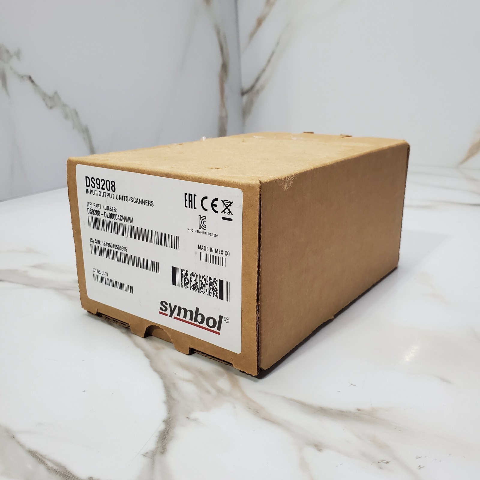 Motorola Symbol DS9208-DL00004CNWW Barcode Scanner Hands-free 1D/2D/QR