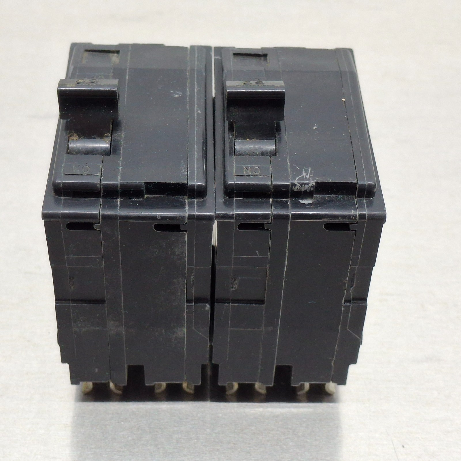 Square D QO260 Miniature Circuit Breaker, 2-Pole, 60A, 120/240V, Type QO