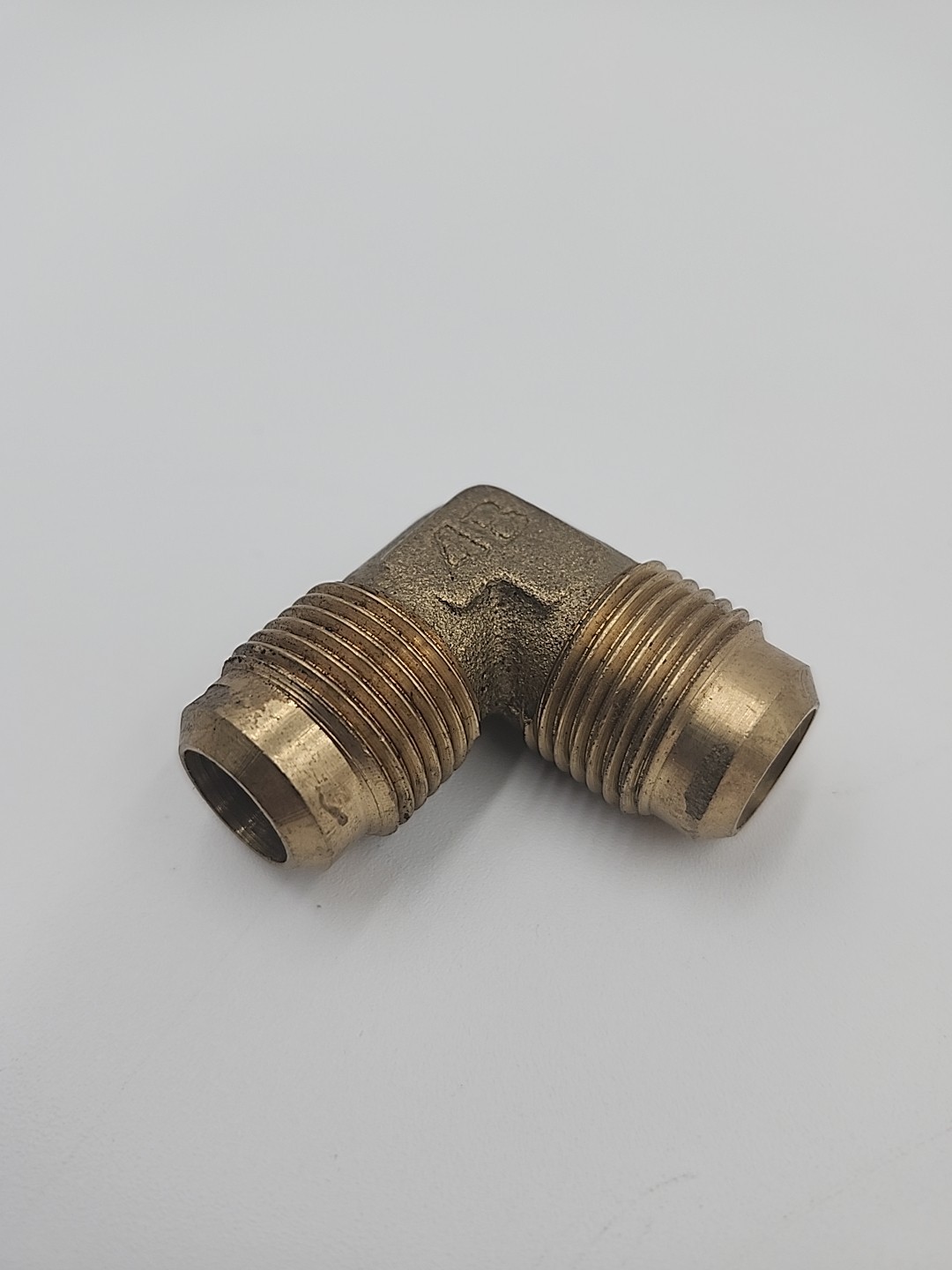 5/8″ x 5/8″ Brass Fitting, Flare 90 Degree Elbow Tube Fitting 5/8”OD Pipe