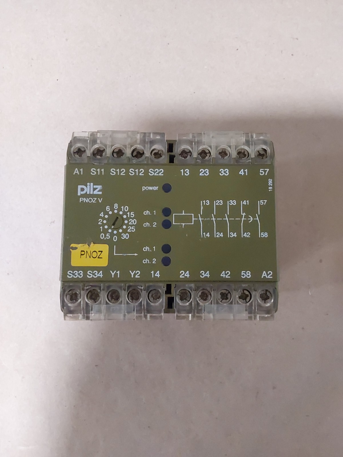 PILZ PNOZ V 30 s 24 V DC Safety Relay.