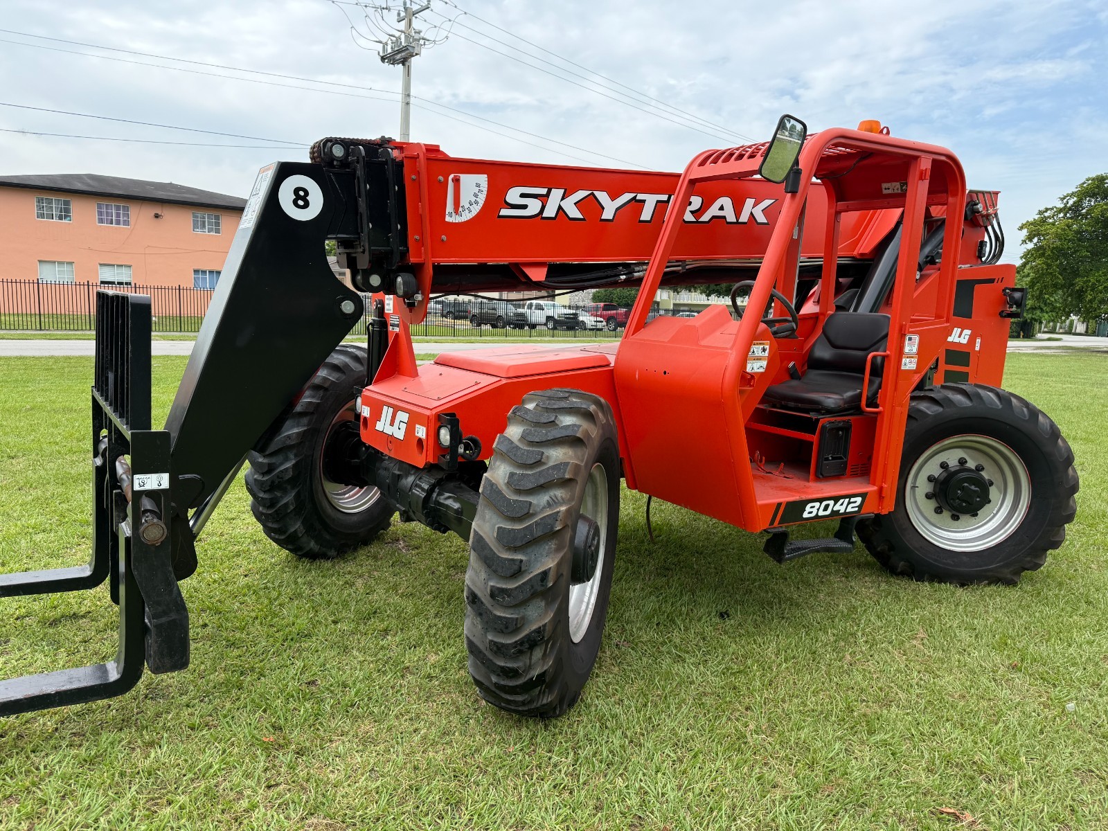 2016 JLG 8042 «110 HP CUMMINS DIESEL» 8K LBS – 42 FT – ONLY 2,910 HOURS –