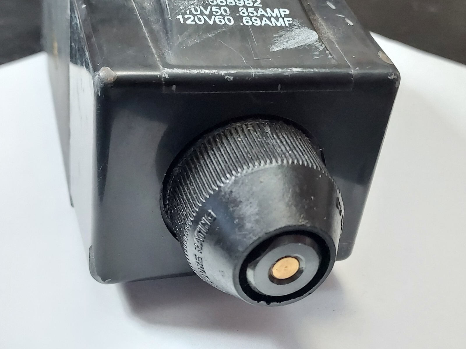 Vickers Pilot Valve 879159 DG4S4-016C-U-B-60 110V50 .85amp 120V60 .69amp