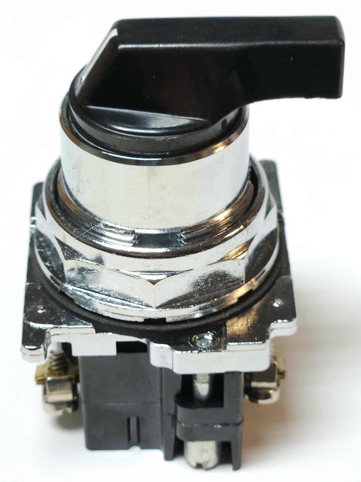 EATON CUTLER HAMMER 10250T21LB 3 POS Maintained Selector Switch W/2 NO Contact