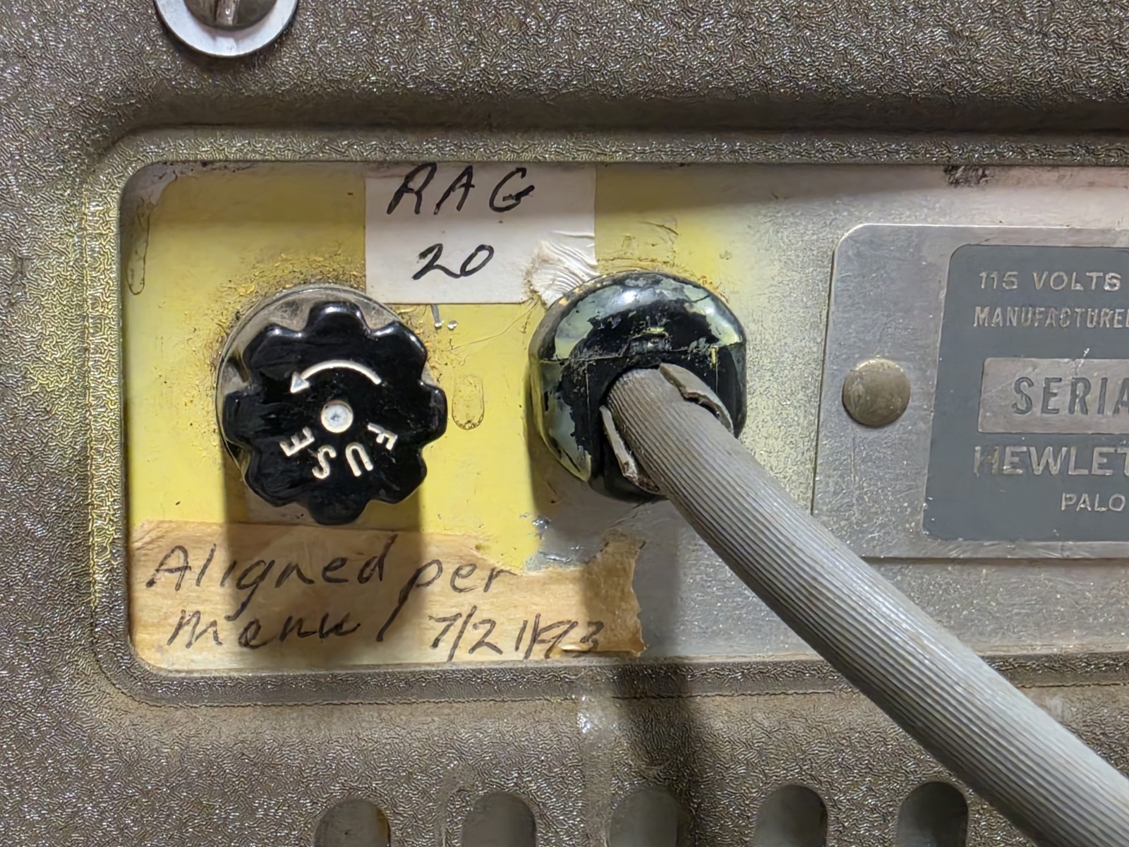 HP 200CD Oscillator – Vintage Audio Signal Generator – For Parts/Repair