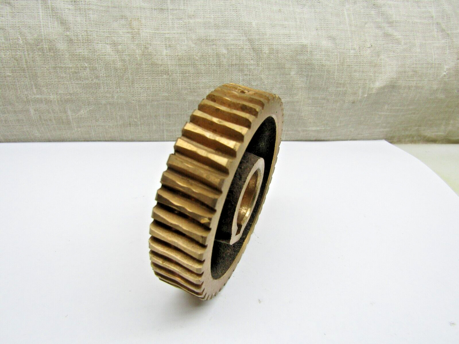 Brass Worm Gear 45 Teeth 2.77″ OD, 20mm Keyed Bore, 16mm Face See Photos