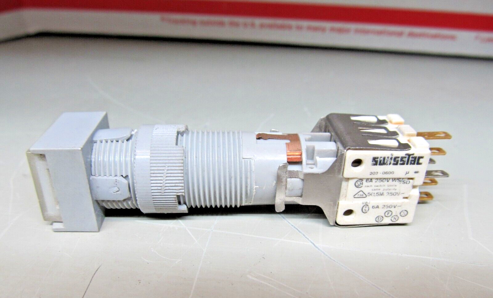 «LOT OF 2» EAO SWISSTAC 202-0600 ILLUMINATED PUSH BUTTONS, 6A 250V
