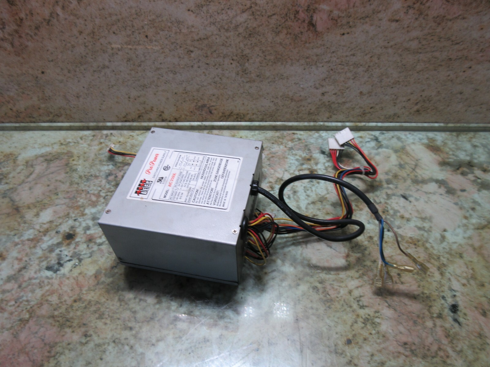 AEEC PRO POWER SWITCHING POWER SUPPLY AIC 250UL 250W AIC250UL