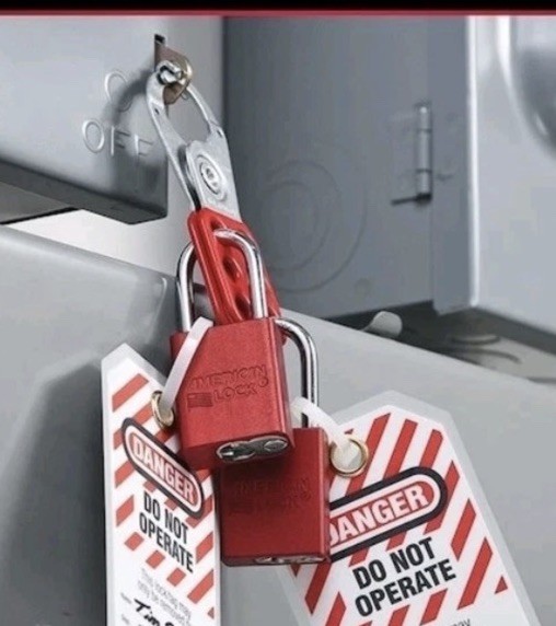 American Lock A1106KARED Keyed Alike Padlocks, Red Aluminum, Steel 6 Pack