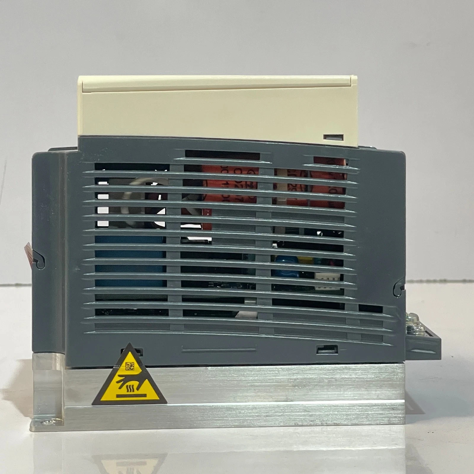 SCHNEIDER ELECTRIC ALTIVAR 12 ATV12H037F1 INVERTER 0.37KW 1/2HP 100-120V