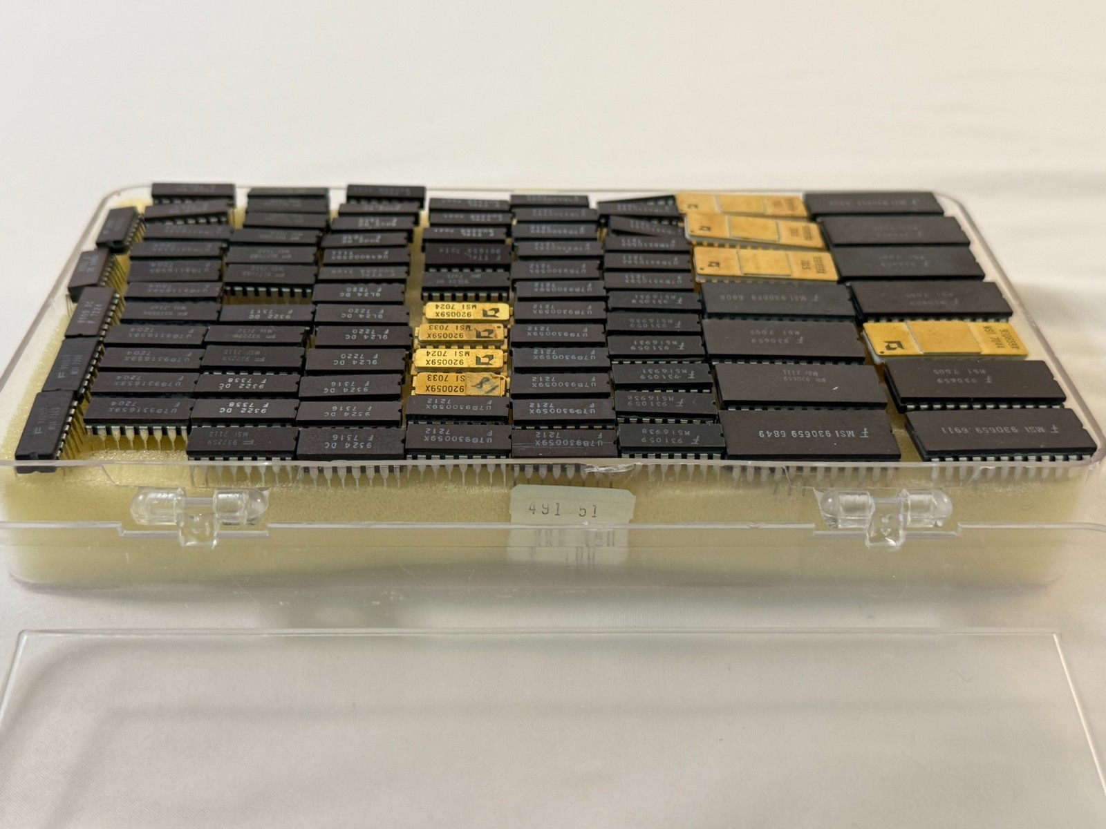 Vintage Fairchild MSI TTL IC Chip Lot Gold Ceramic & DIP Logic ICs w/ Storage