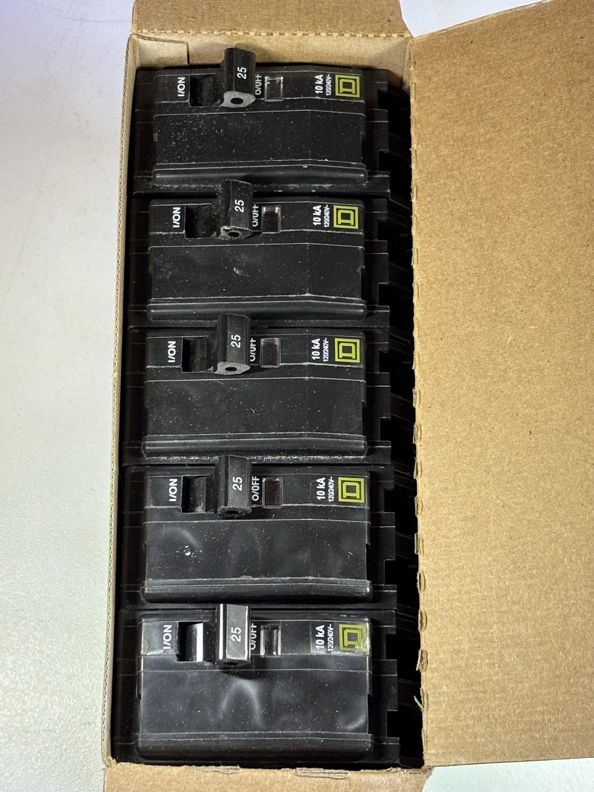 Square D QO225 25 Amp 2 Pole Plug-On Circuit Breaker Lot of 5 NEW QO 120/240V