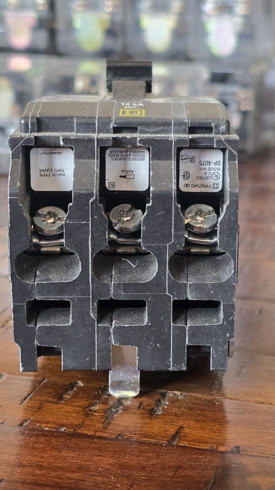 Square D DP-4075 3-Pole 20A 240V AC Circuit Breaker 10kA Trip Indicator