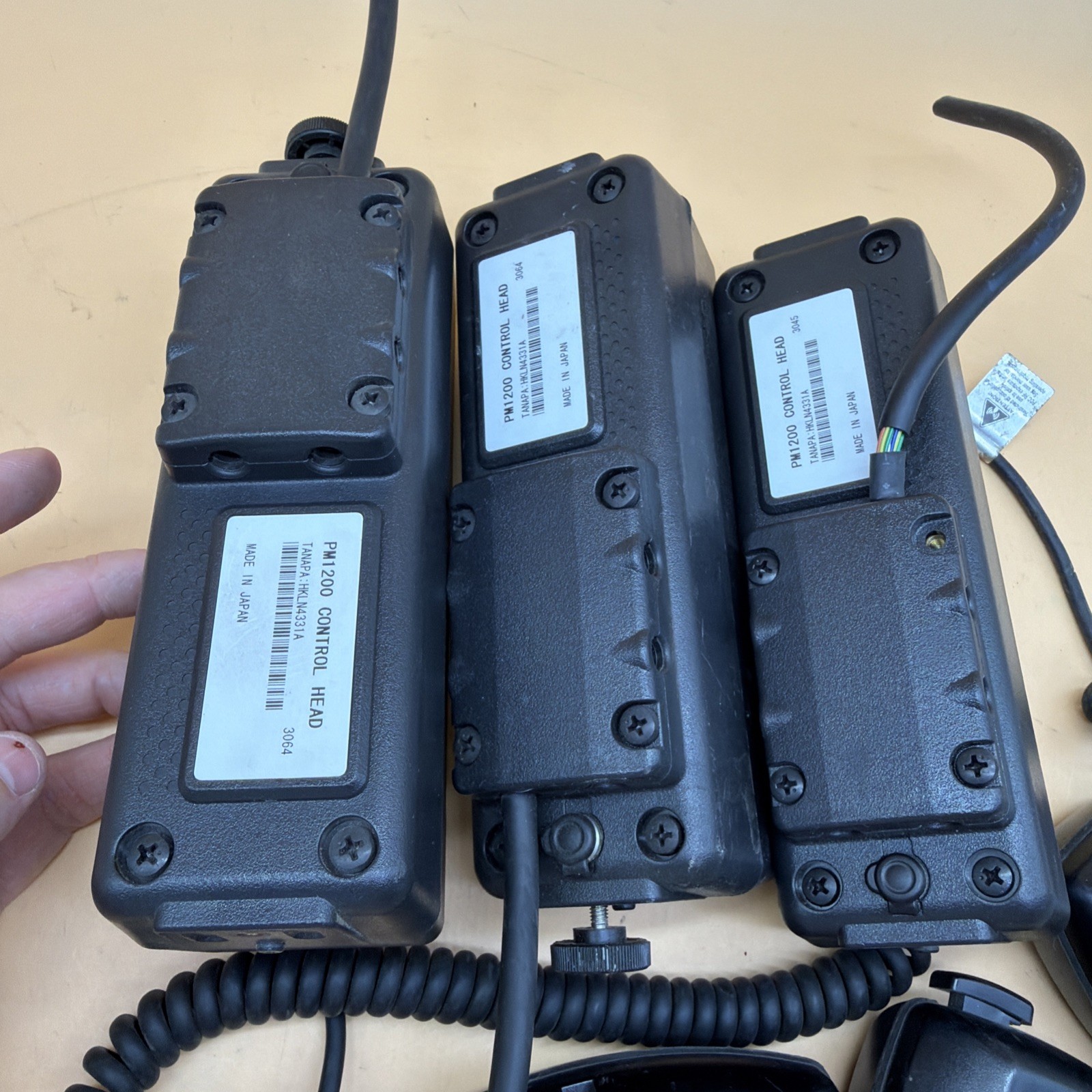 MOTOROLA PM1200 Control Head HKLN4331A & AARMN4025C Mic – Lot of 3