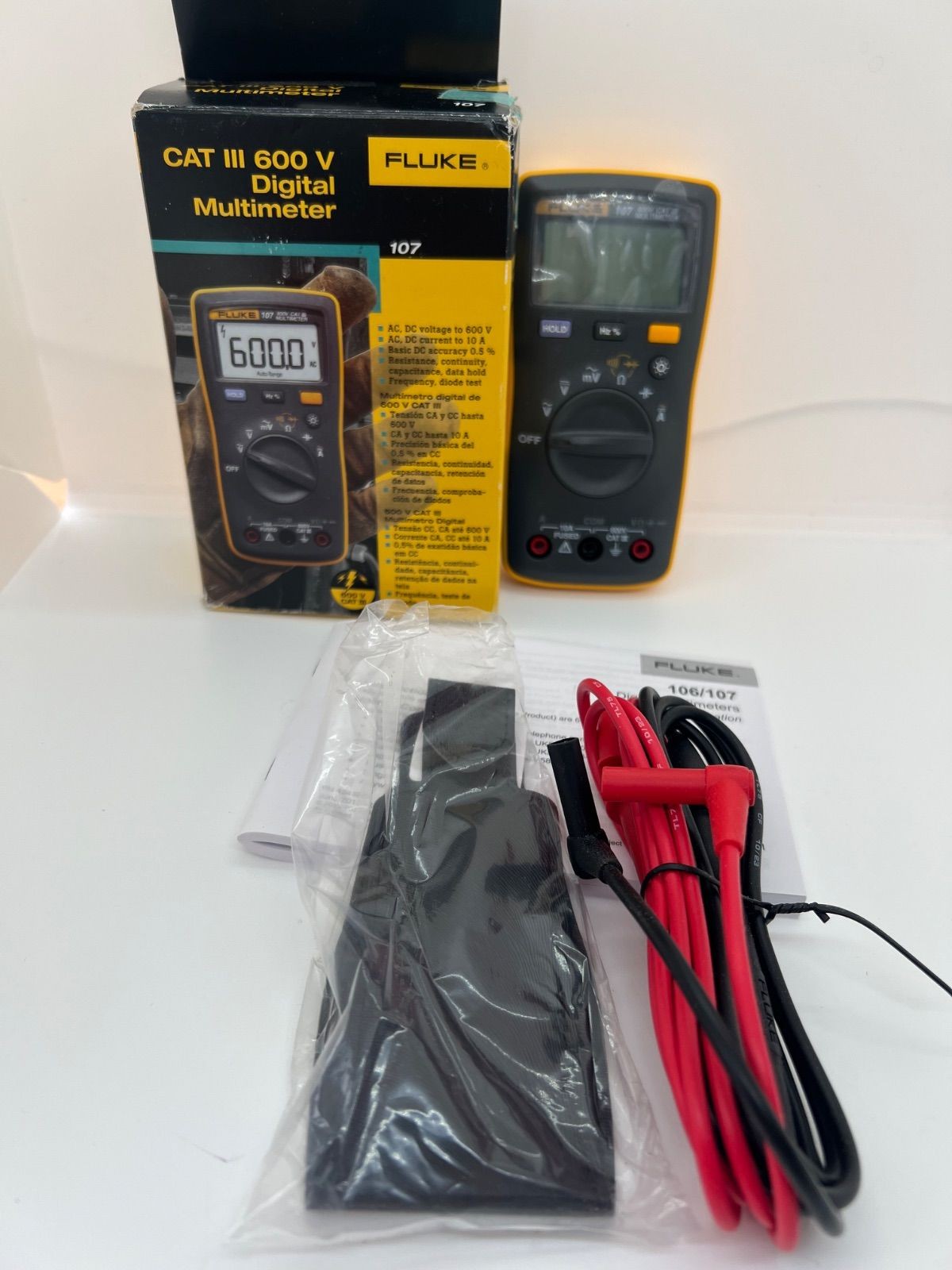 Fluke 107 Pocket Digital Multimeter AC DC 600V 10A Backlight SmartStrap