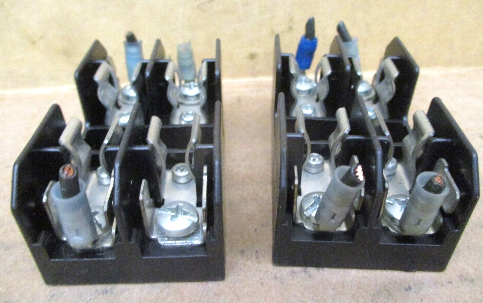 Cooper Bussmann BM6032SQ Fuse Holder Lot of 2 Pieces 49991HM